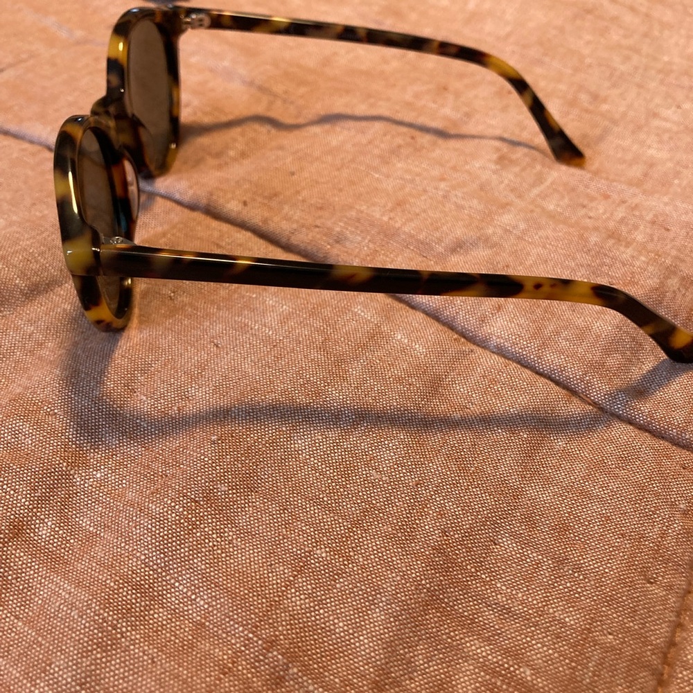 Madewell Tortoise Shell Round Sunglasses NWOT - image 5